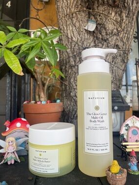 2 Naturium / The Glow Getter Multi-Oil Body Wash — Pale Yellow